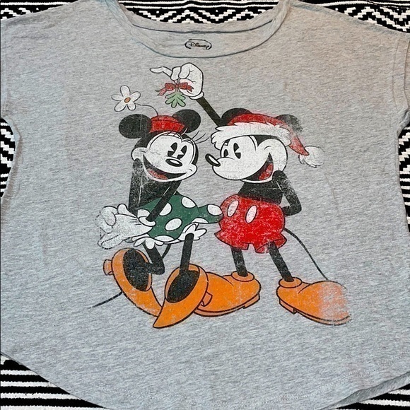 Retro Disney Santa Hat Mickey & Minnie Mistletoe Holiday Tee Christmas Shirt - Picture 1 of 5